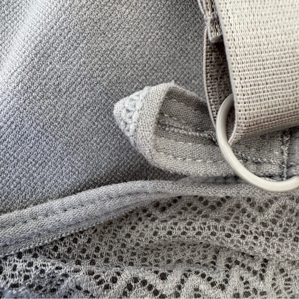 Izod Ribbed Gray Sports Bra - Picture 9 of 12